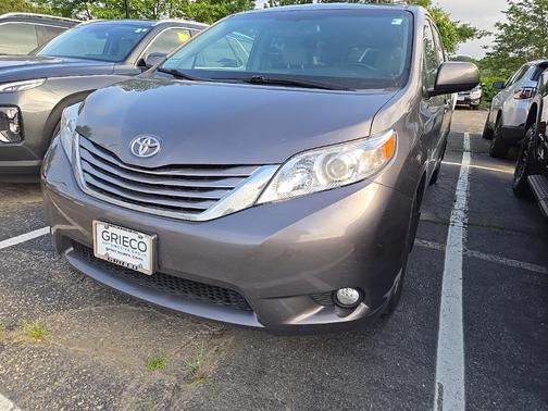 2015 Toyota Sienna XLE