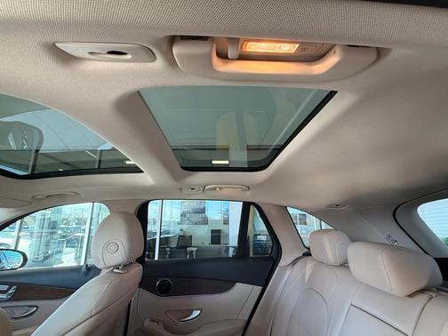 2022 Mercedes-Benz GLC 300 Base 4MATIC