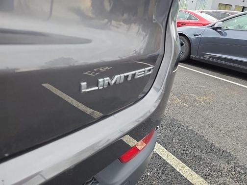 Granite Crystal Clearcoat Metallic 2022 Jeep Compass Limited