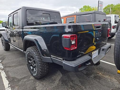 2025 Jeep Gladiator Sport
