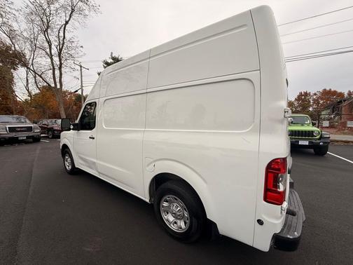 2021 Nissan NV Cargo NV2500 HD SV V6/SV V8
