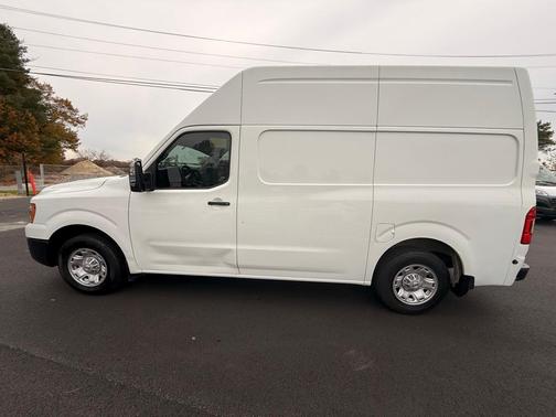 2021 Nissan NV Cargo NV2500 HD SV V6/SV V8