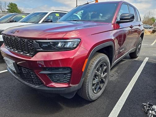 2025 Jeep Grand Cherokee Laredo