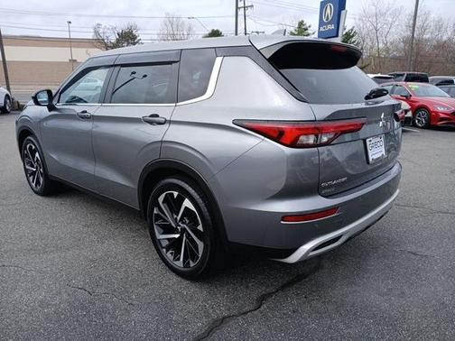 2022 Mitsubishi Outlander SE