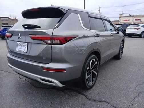 2022 Mitsubishi Outlander SE