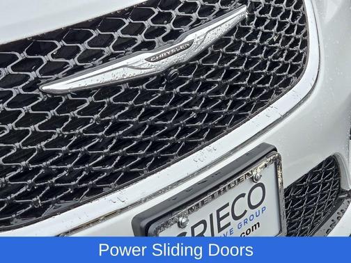 Bright White Clearcoat 2024 Chrysler Pacifica Touring-L