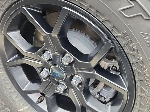 Bright White Clearcoat 2025 Jeep Wrangler 4xe Sport