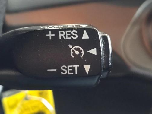 2016 Toyota Yaris L