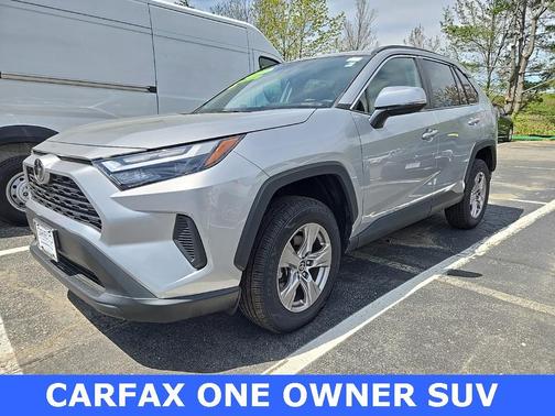 2022 Toyota RAV4 XLE
