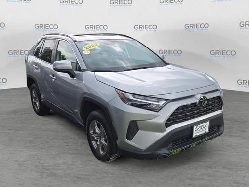 2022 Toyota RAV4 XLE