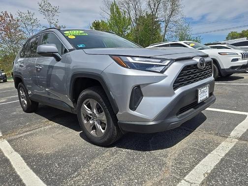 2022 Toyota RAV4 XLE