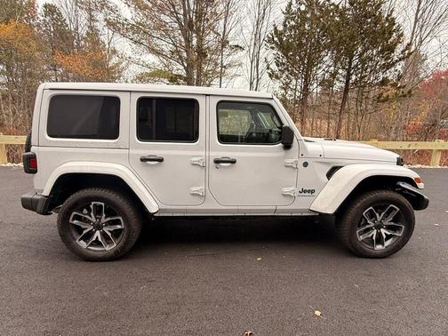 2024 Jeep Wrangler 4xe Sport