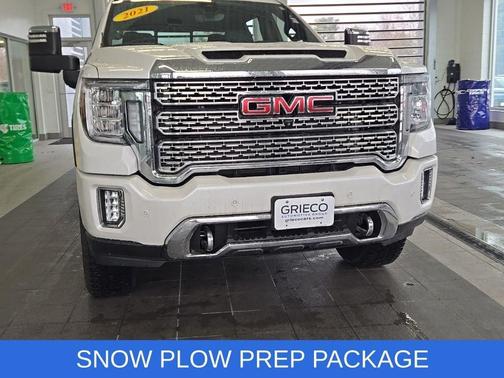 White Frost Tri-Coat 2021 GMC Sierra 2500 Denali