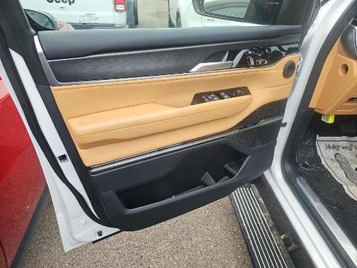 2024 Jeep Grand Wagoneer Series III