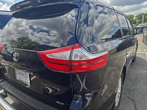 2017 Toyota Sienna L