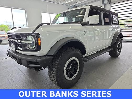 2022 Ford Bronco Outer Banks