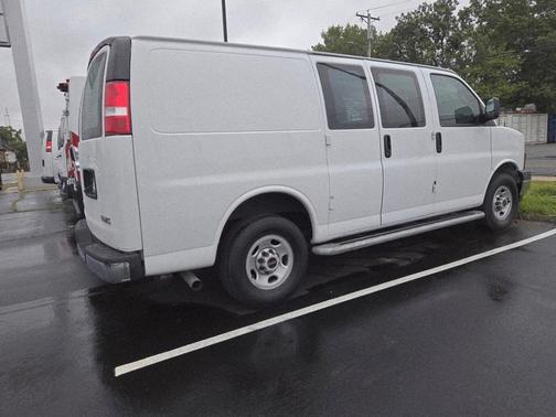 2023 GMC Savana 2500 Work Van
