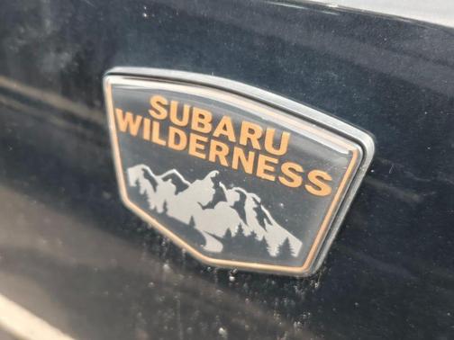 Crystal Black Silica 2023 Subaru Outback Wilderness