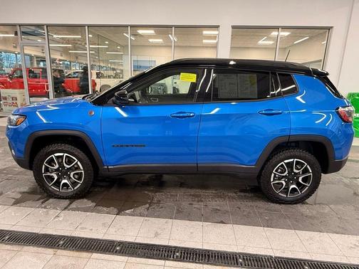 2024 Jeep Compass Trailhawk