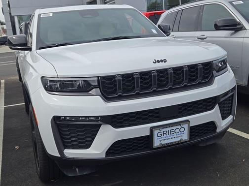 Bright White Clearcoat 2026 Jeep Grand Cherokee Limited