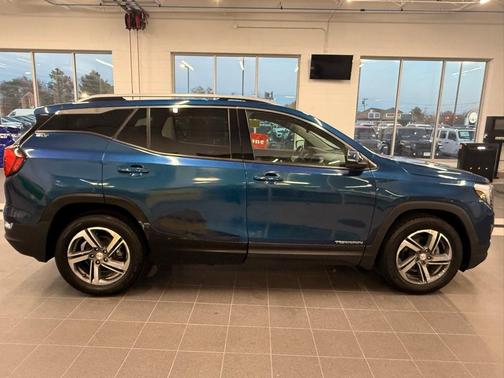 2020 GMC Terrain SLT