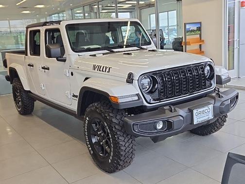 2026 Jeep Gladiator Sport