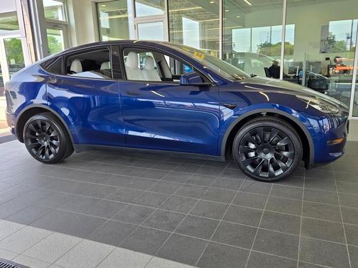 2022 Tesla Model Y Long Range