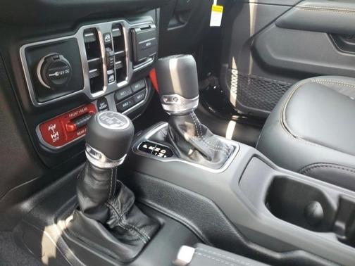 2025 Jeep Wrangler Rubicon 392