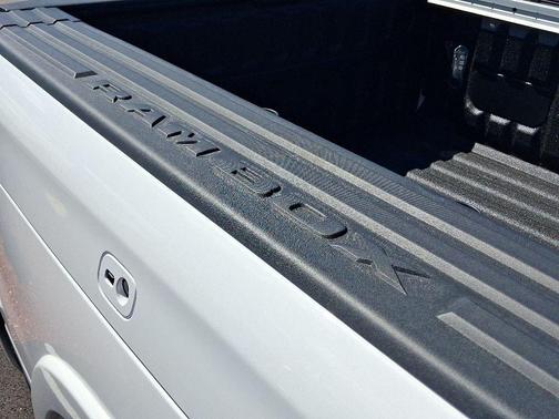 Bright White Clearcoat 2026 RAM 1500 Big Horn/Lone Star