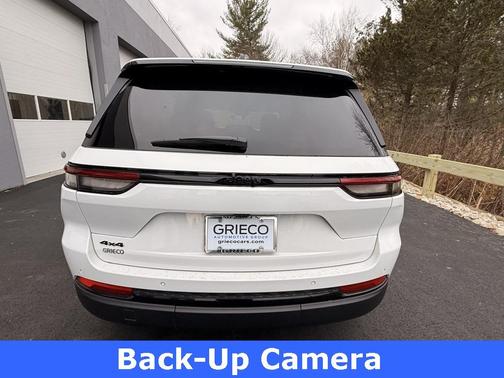 2025 Jeep Grand Cherokee Laredo