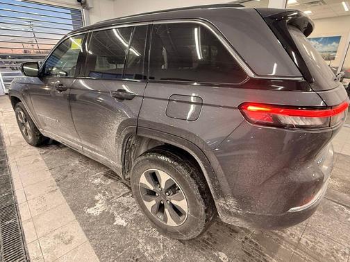 2022 Jeep Grand Cherokee 4xe Base