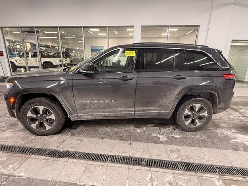 2022 Jeep Grand Cherokee 4xe Base