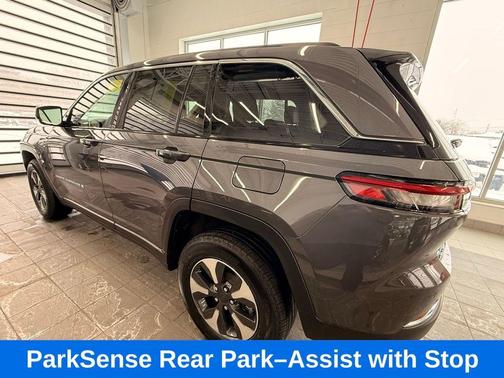 2022 Jeep Grand Cherokee 4xe Base