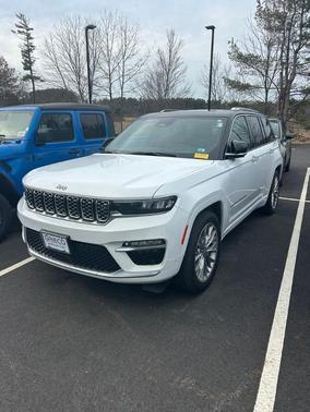 2023 Jeep Grand Cherokee Summit