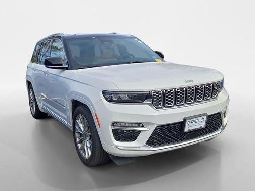 2023 Jeep Grand Cherokee Summit