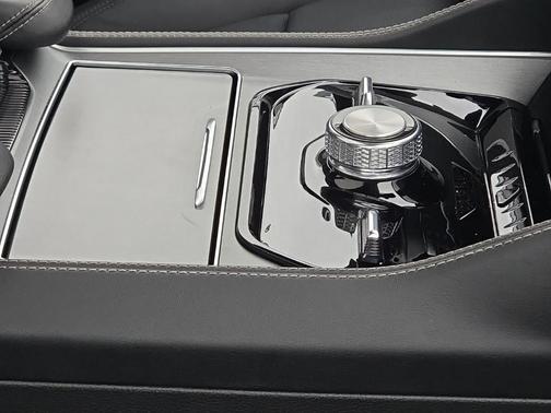 Gloss Black 2026 Jeep Grand Wagoneer Limited