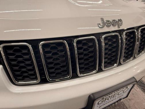 2020 Jeep Grand Cherokee Laredo E