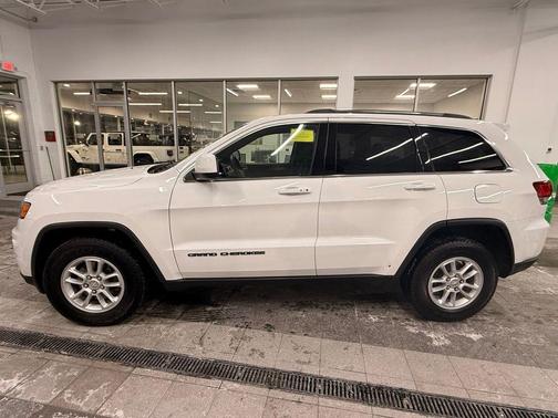 2020 Jeep Grand Cherokee Laredo E