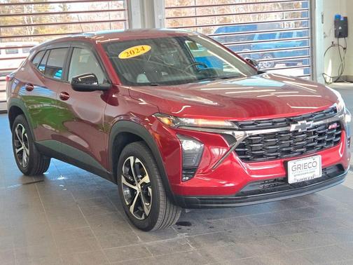 Crimson Metallic 2024 Chevrolet Trax 1RS