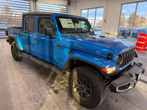 2026 Jeep Gladiator Sport