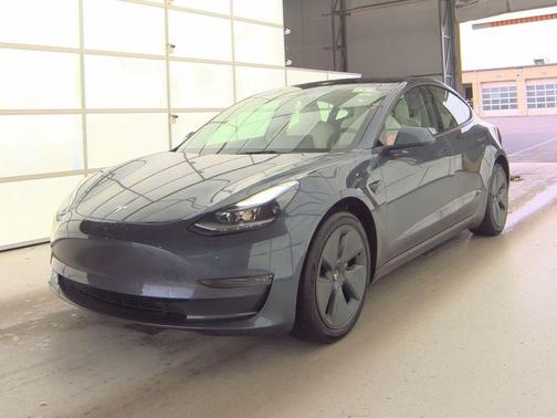 Gray 2022 Tesla Model 3 Long Range