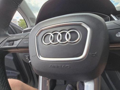 2024 Audi Q5 45 S line quattro Premium