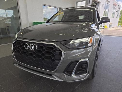 2024 Audi Q5 45 S line quattro Premium