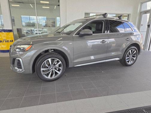 2024 Audi Q5 45 S line quattro Premium