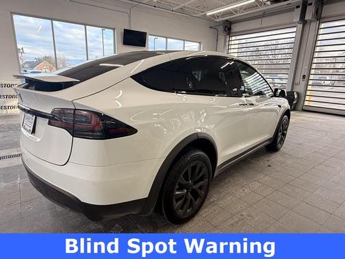 2023 Tesla Model X Standard Range