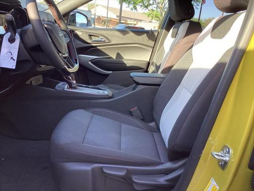 2025 Chevrolet Trax FWD 1RS