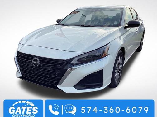 Pearl White Tricoat 2024 Nissan Altima 2.5 SV