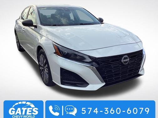Pearl White Tricoat 2024 Nissan Altima 2.5 SV