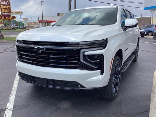 2025 Chevrolet Suburban RST