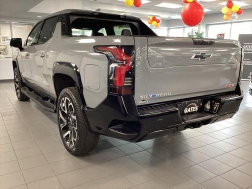 2025 Chevrolet Silverado EV RST